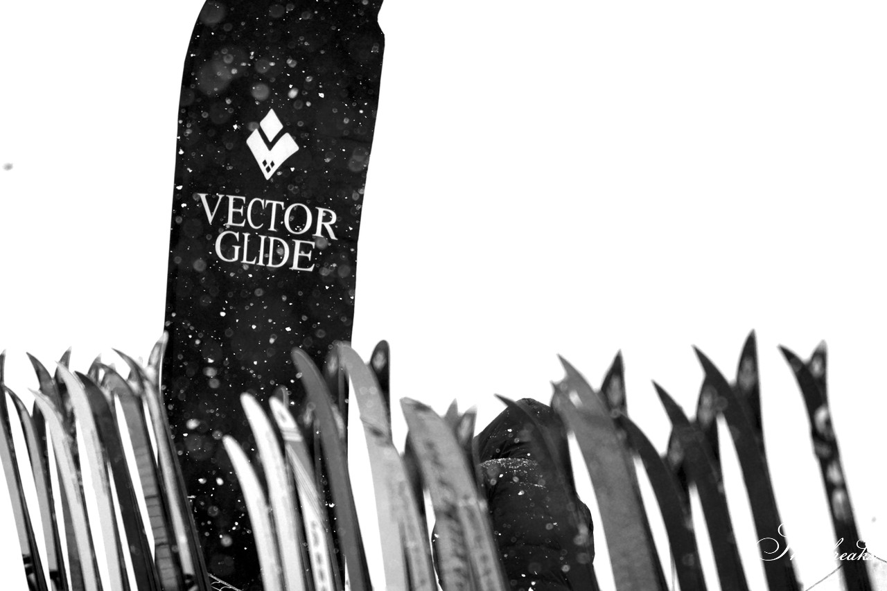 VECTOR GLIDE DEMO TOUR 2019 -GLIDE ON GROOVE- KIRORO 開幕。